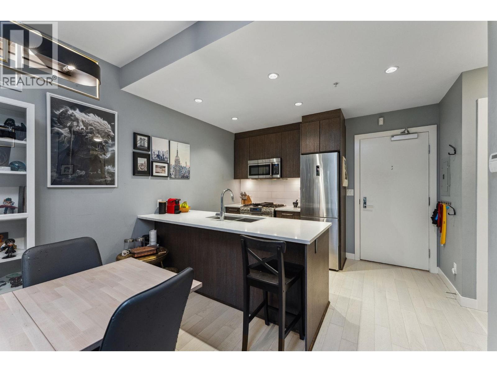 002 9060 University Crescent, Burnaby, British Columbia  V5A 0E1 - Photo 5 - R3051434