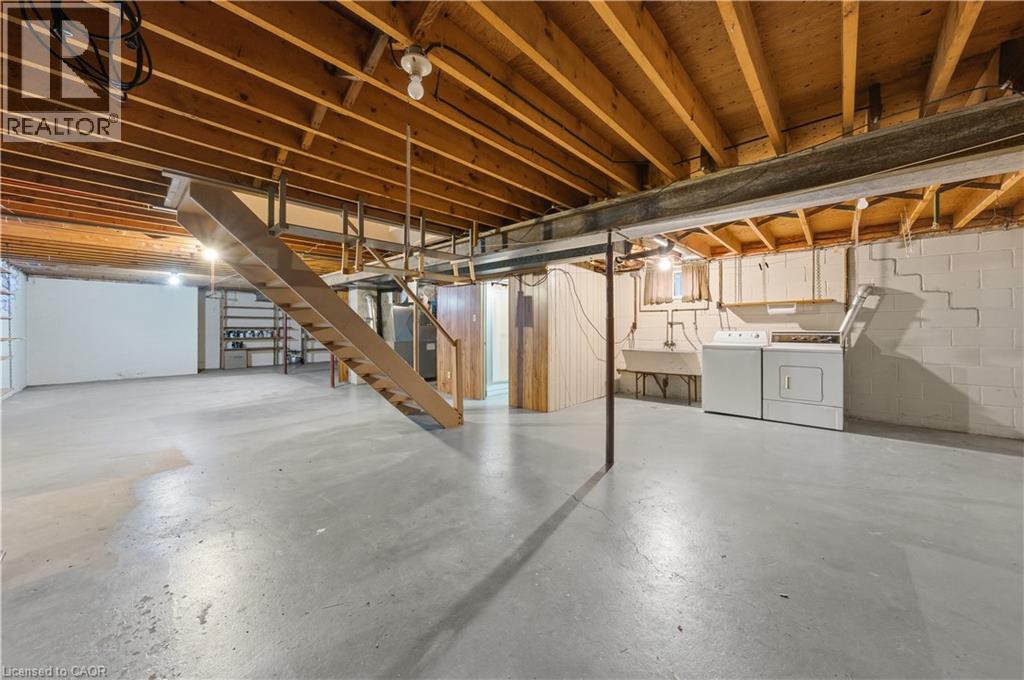 8 Fawell Avenue, St. Catharines, Ontario  L2S 2V4 - Photo 27 - 40788400