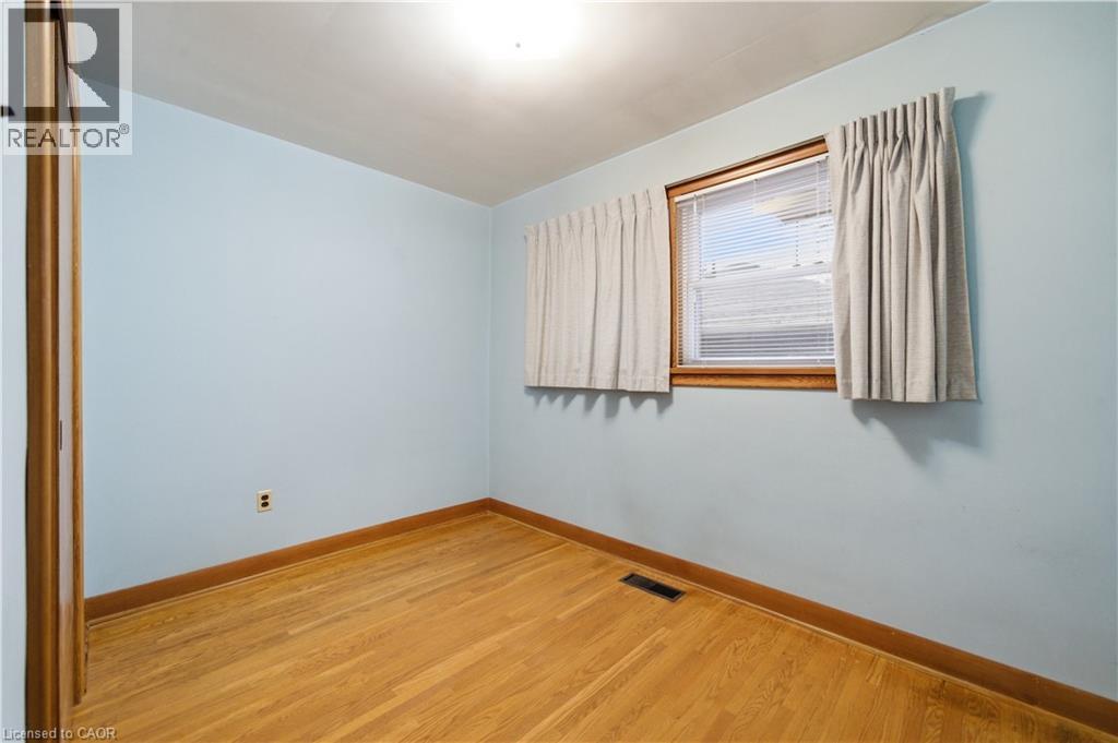 8 Fawell Avenue, St. Catharines, Ontario  L2S 2V4 - Photo 17 - 40788400