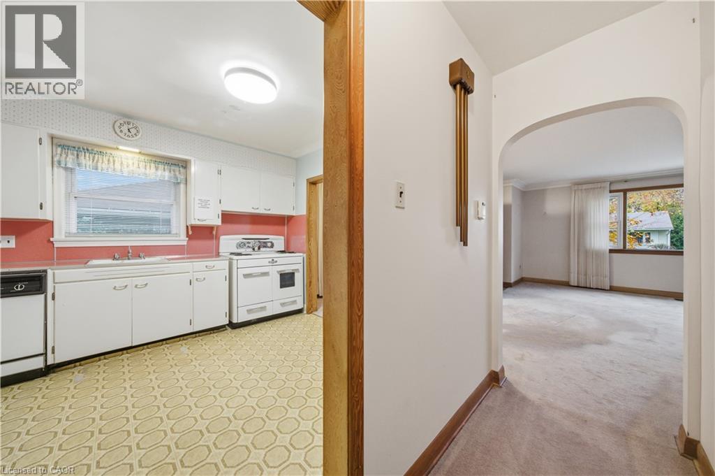 8 Fawell Avenue, St. Catharines, Ontario  L2S 2V4 - Photo 12 - 40788400