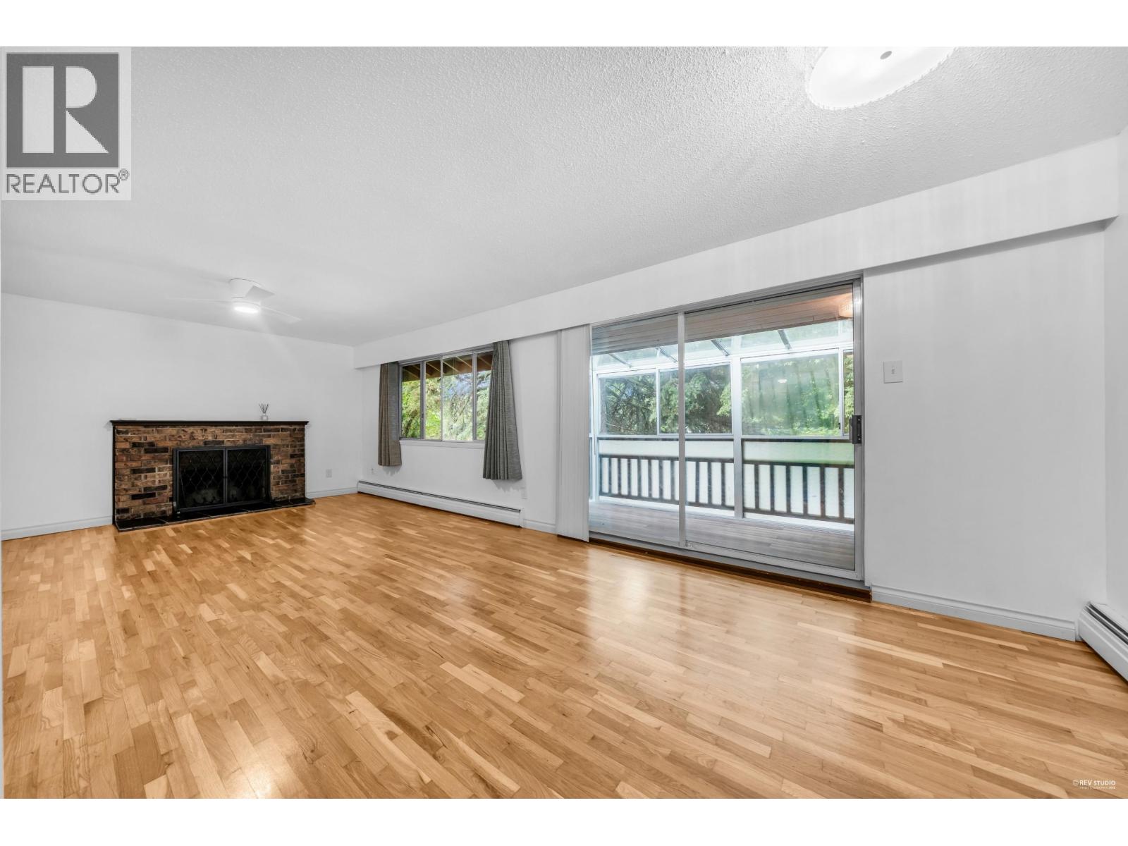 704 555 W 28th Street, North Vancouver, British Columbia  V7N 2J7 - Photo 11 - R3068274