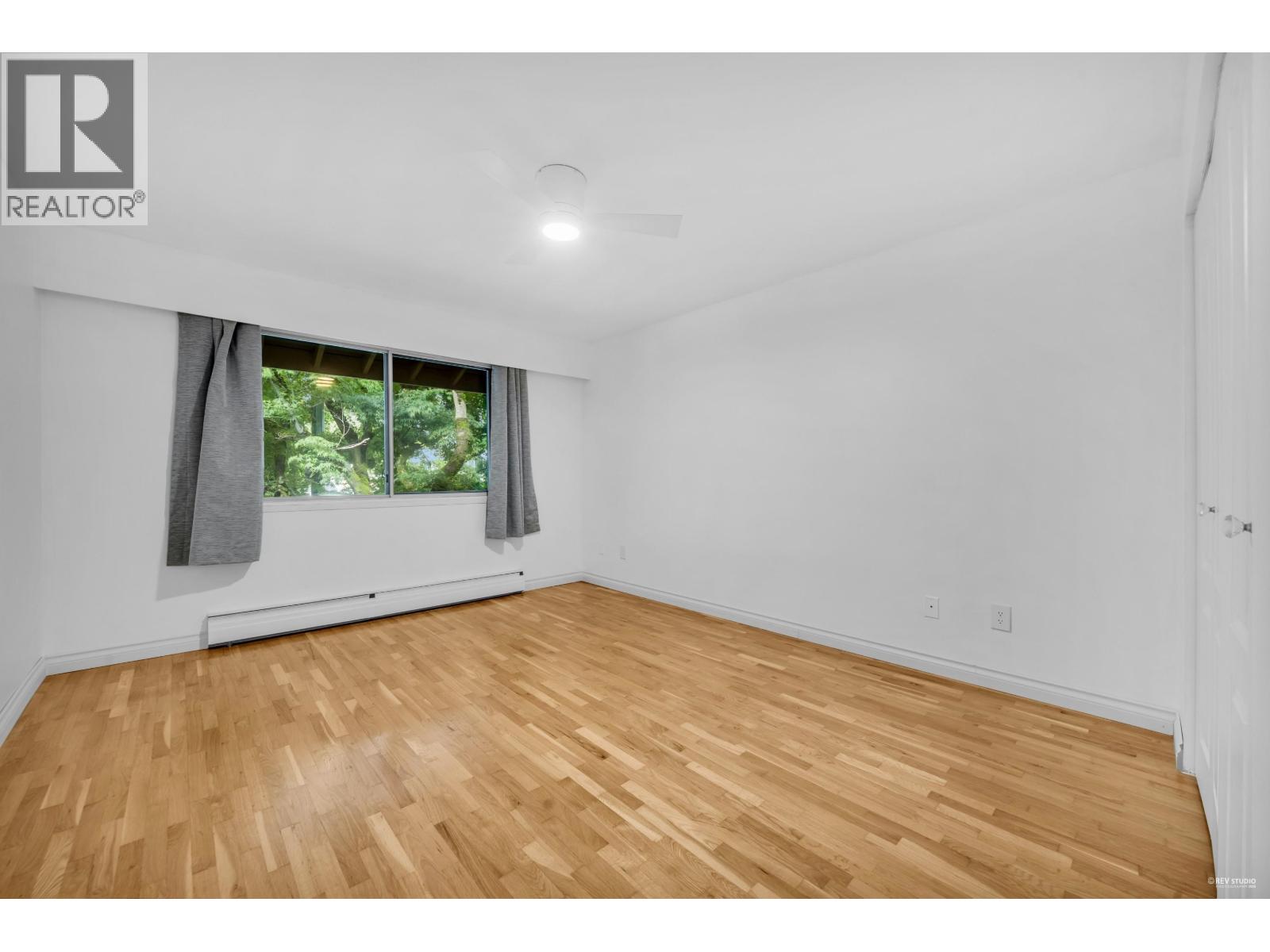 704 555 W 28th Street, North Vancouver, British Columbia  V7N 2J7 - Photo 6 - R3068274