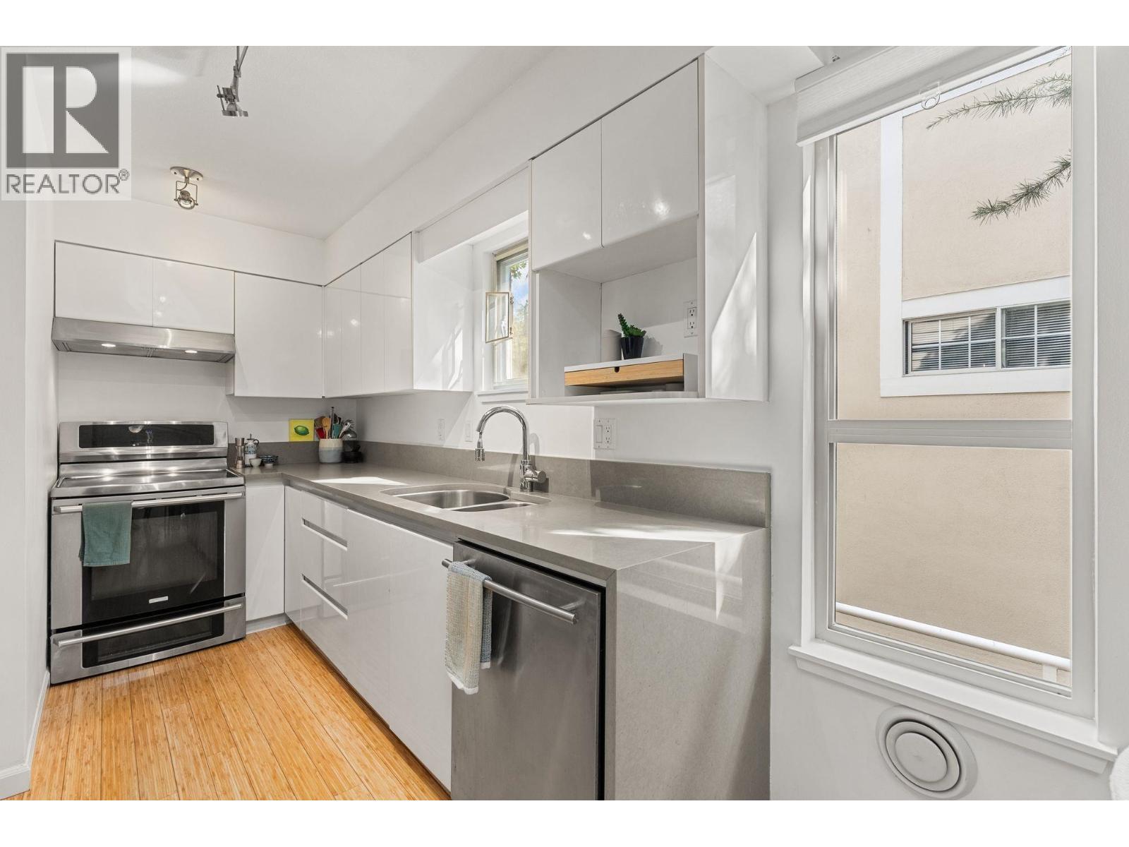 203 755 W 15th Avenue, Vancouver, British Columbia V5Z 1R6 - Photo 11 - R3068293