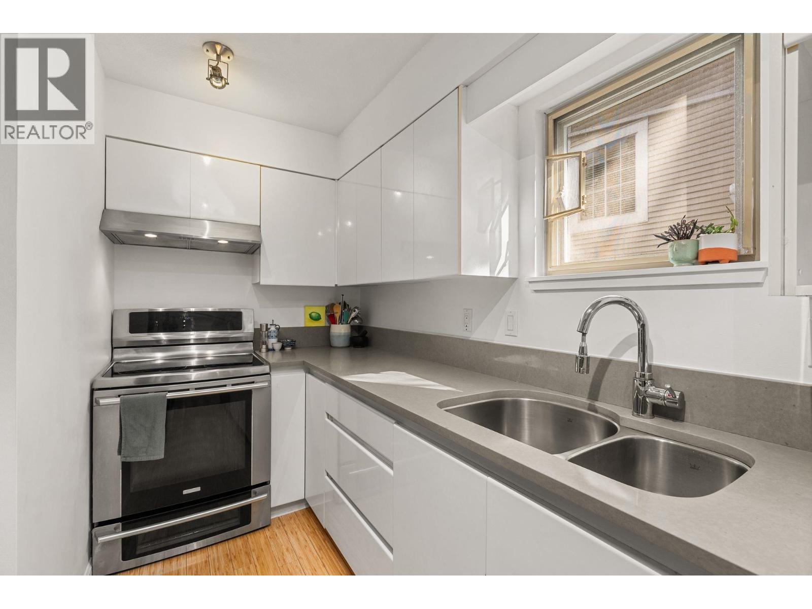 203 755 W 15th Avenue, Vancouver, British Columbia V5Z 1R6 - Photo 13 - R3068293