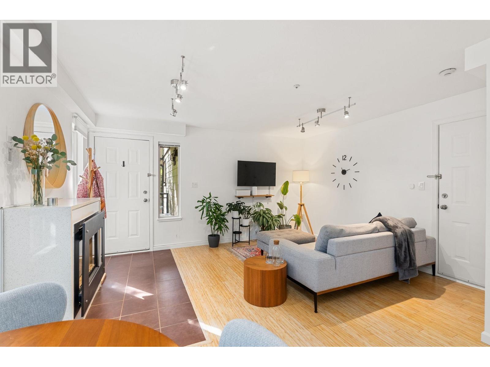 203 755 W 15th Avenue, Vancouver, British Columbia V5Z 1R6 - Photo 2 - R3068293