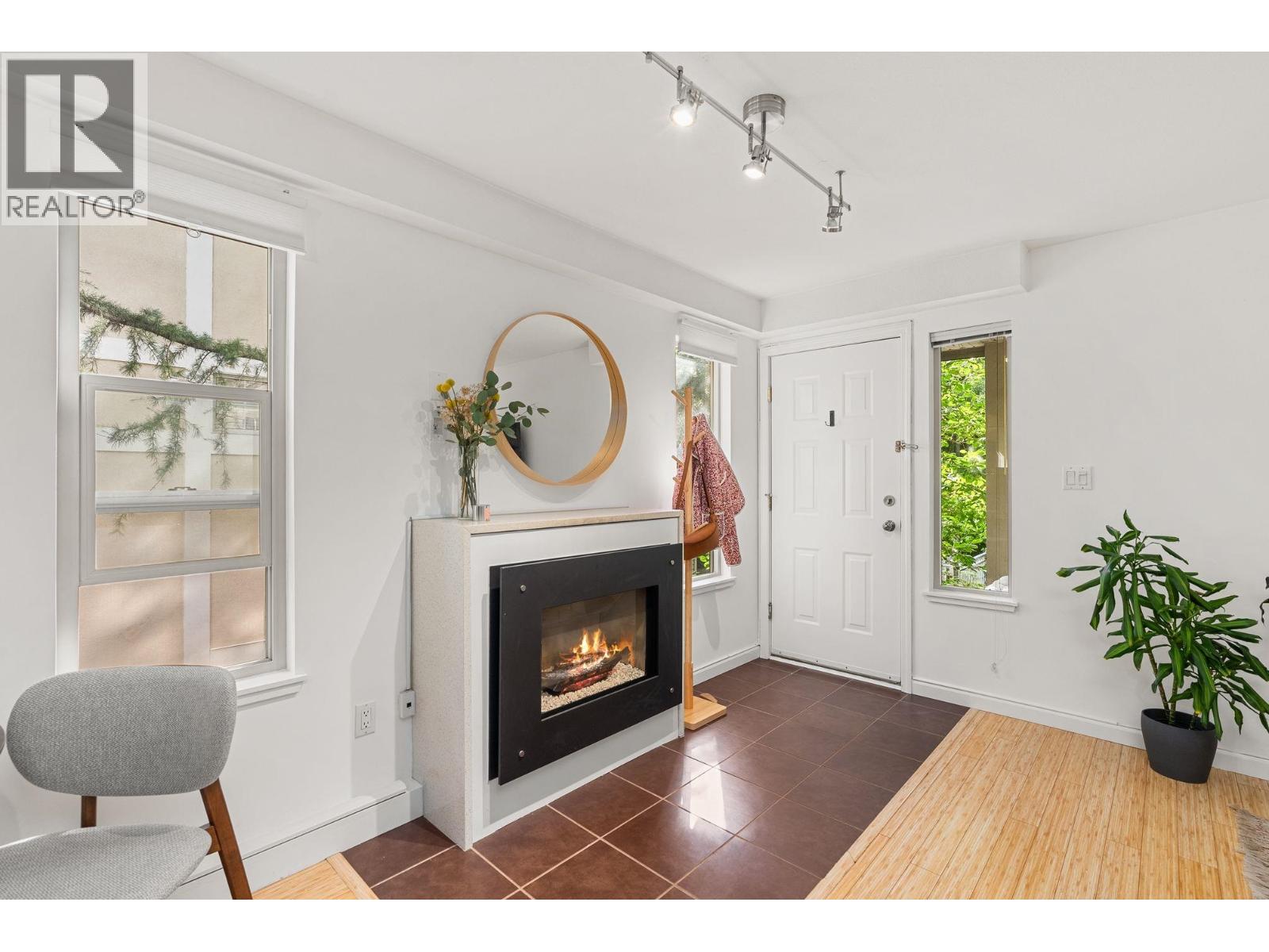 203 755 W 15th Avenue, Vancouver, British Columbia V5Z 1R6 - Photo 3 - R3068293