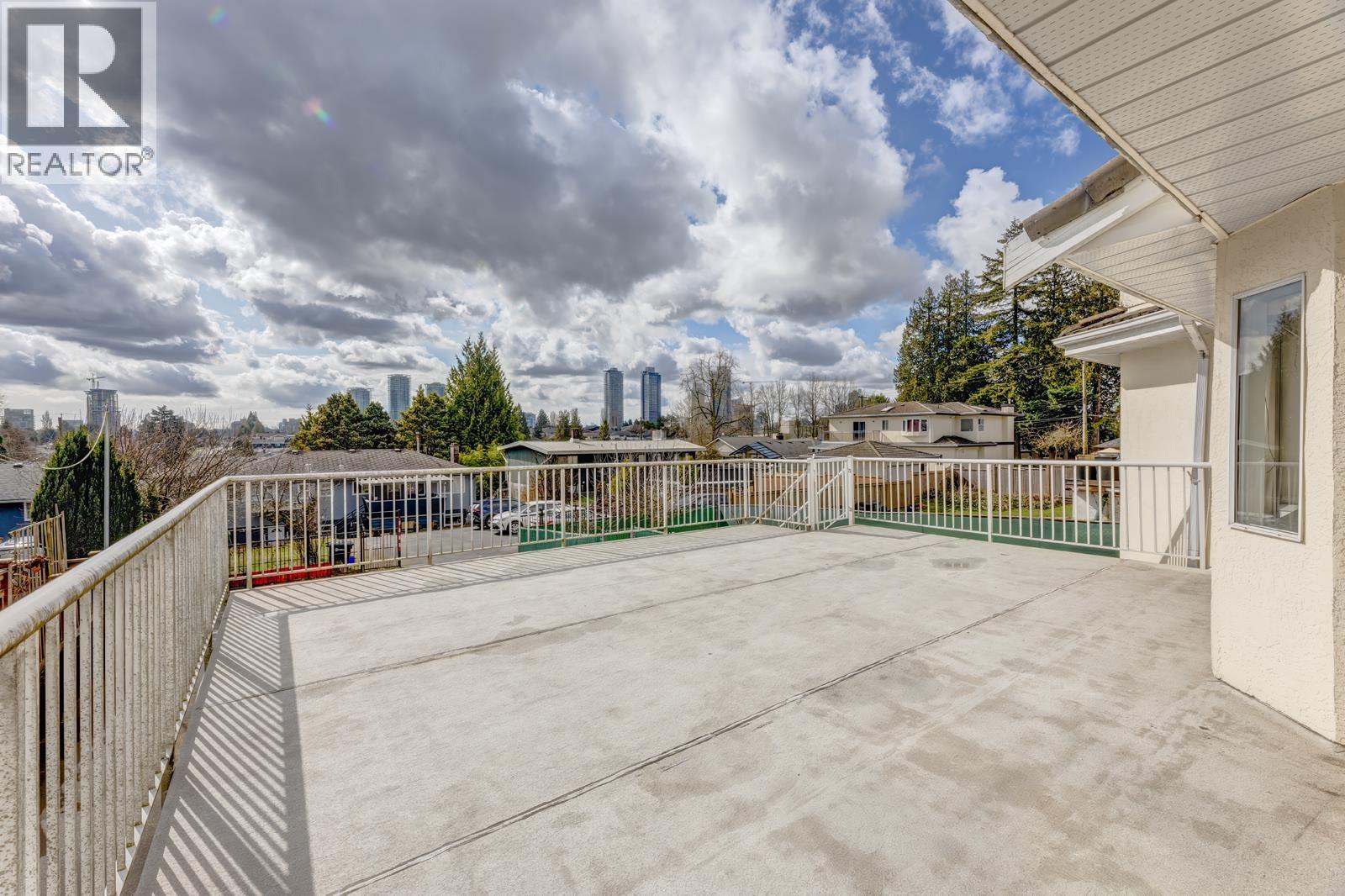 4930 Venables Street, Burnaby, British Columbia  V5B 1X7 - Photo 32 - R3068272