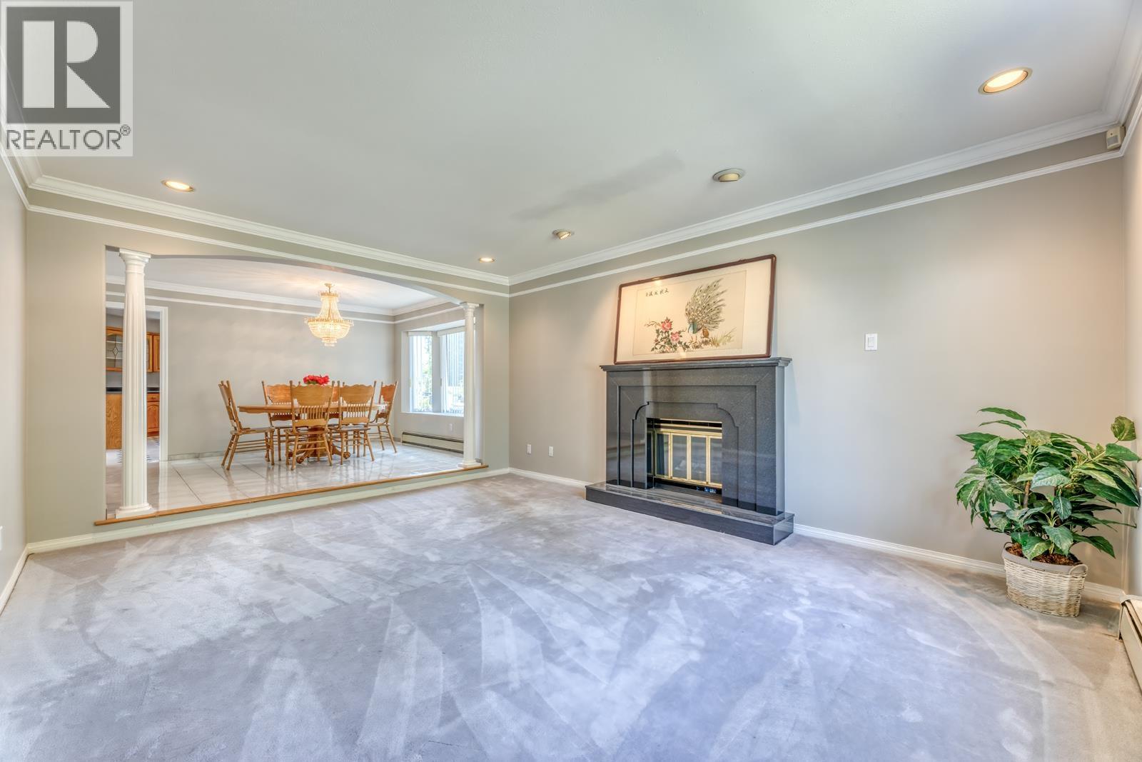 4930 Venables Street, Burnaby, British Columbia  V5B 1X7 - Photo 4 - R3068272