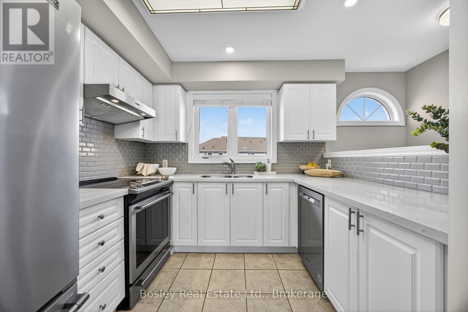 59 Cranberry Surf, Collingwood, Ontario  L9Y 5C4 - Photo 4 - S12473466