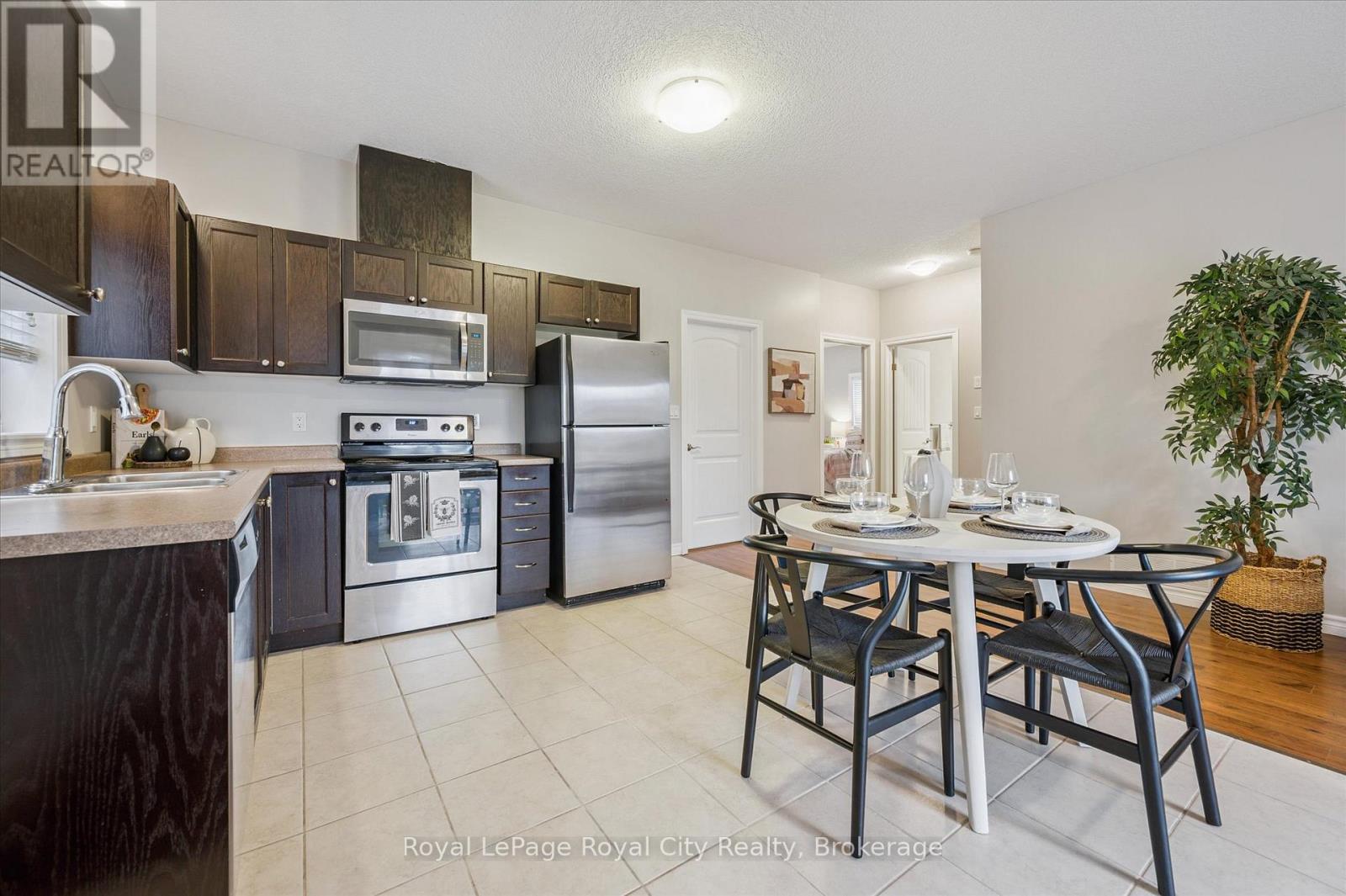 470 Elora Street, Centre Wellington, Ontario  N1M 1Y8 - Photo 7 - X12388768