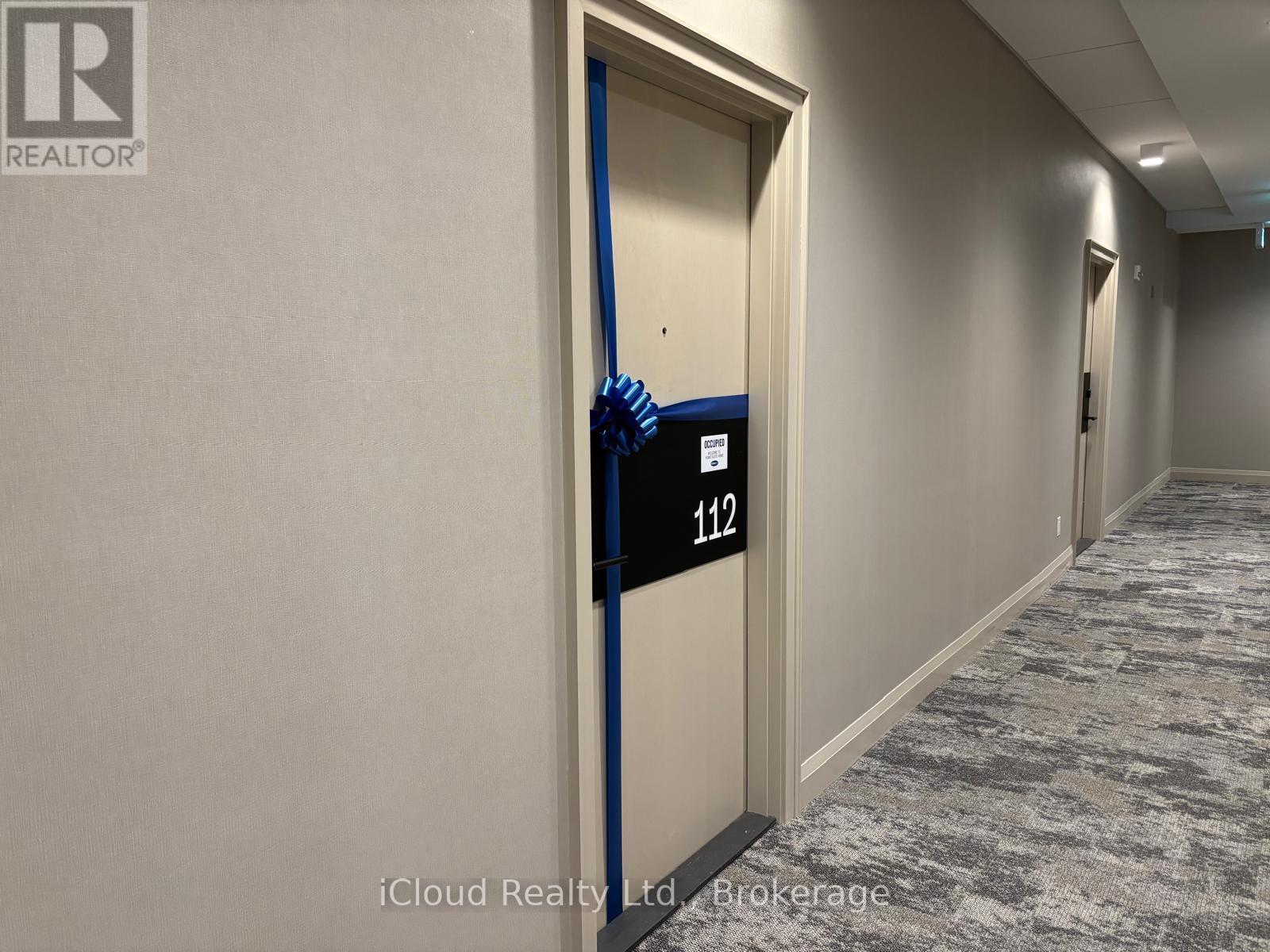 112 - 3250 Carding Mill Trail, Oakville, Ontario  L6M 1L3 - Photo 2 - W12486741