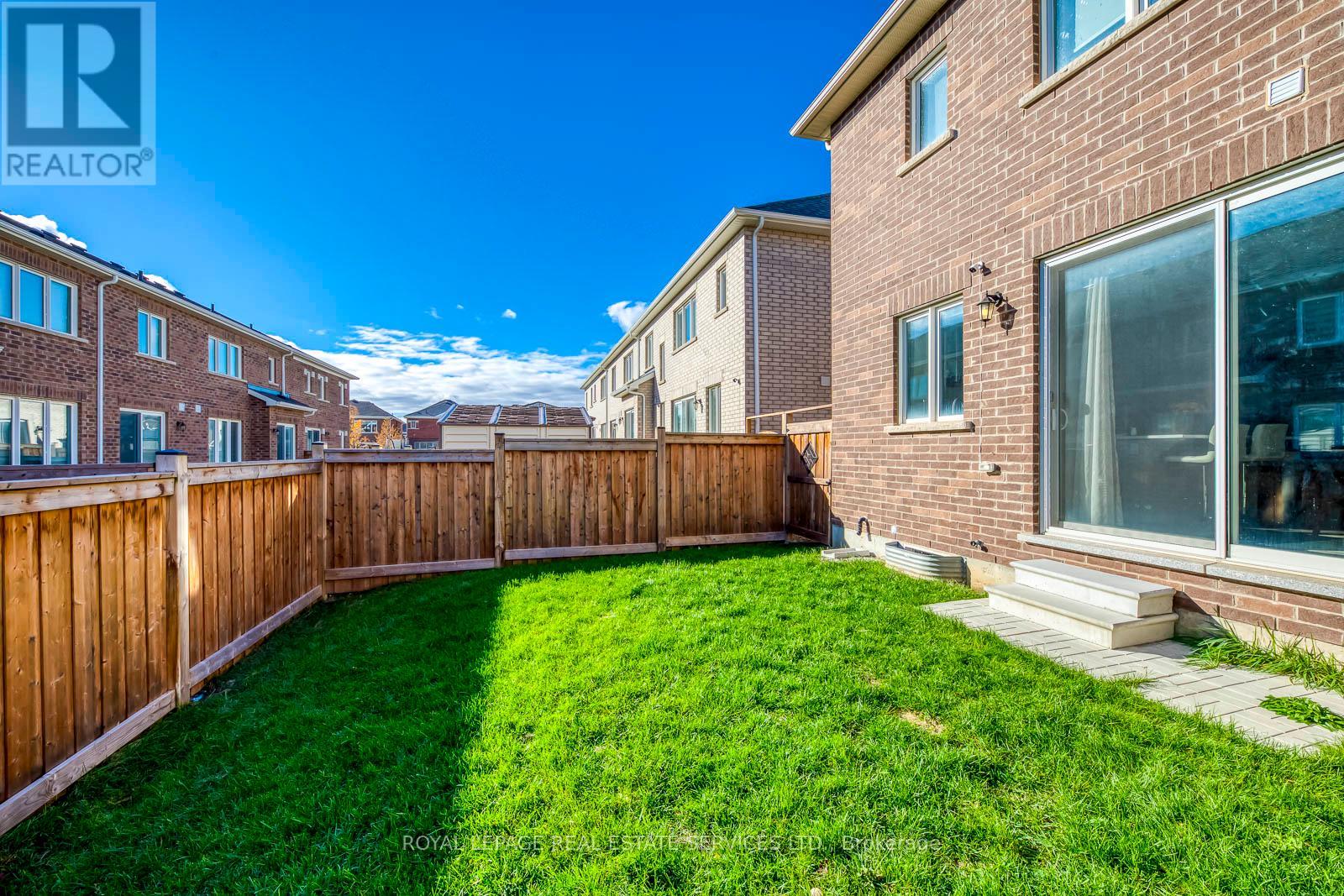 804 Aspen Terrace, Milton, Ontario  L9E 1S3 - Photo 31 - W12539788