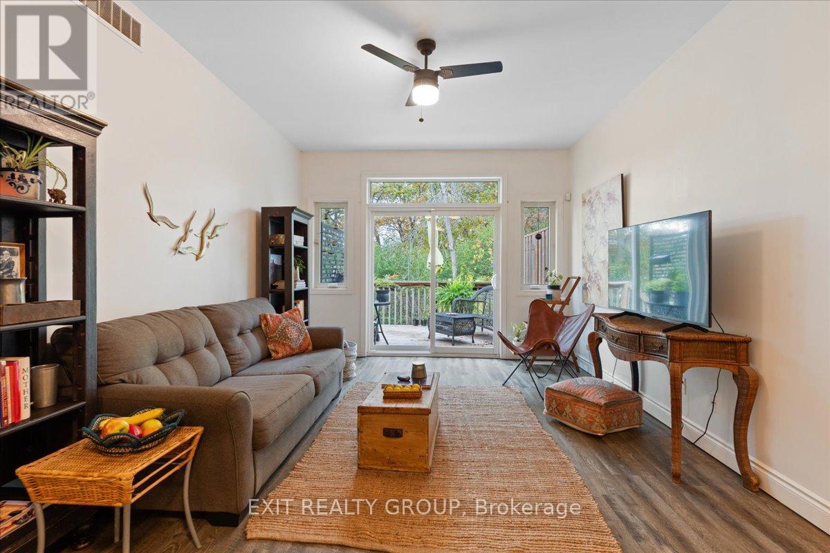 35 Ledgerock Court, Quinte West, Ontario  K8R 0A1 - Photo 18 - X12431958