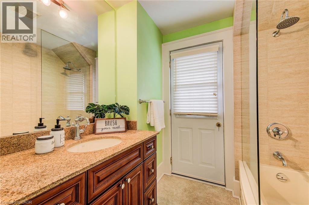 48 John Street E, Waterloo, Ontario N2J 1E8 - Photo 20 - 40765143