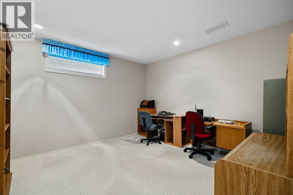 4 Hampshire Circle Nw, Calgary, Alberta  T3A 4Y3 - Photo 38 - A2240460