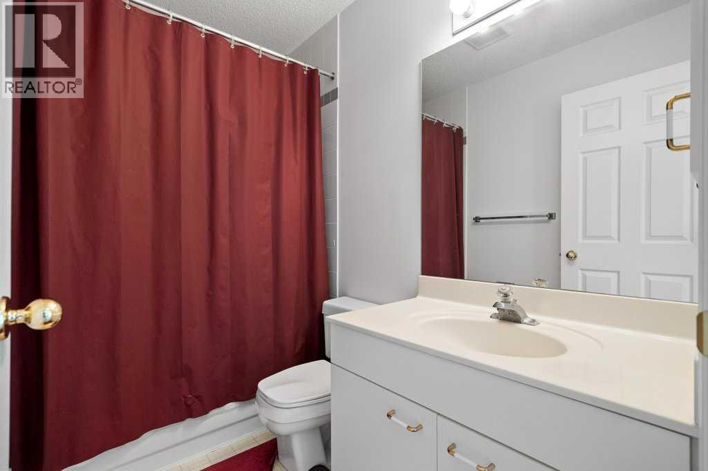 4 Hampshire Circle Nw, Calgary, Alberta  T3A 4Y3 - Photo 32 - A2240460