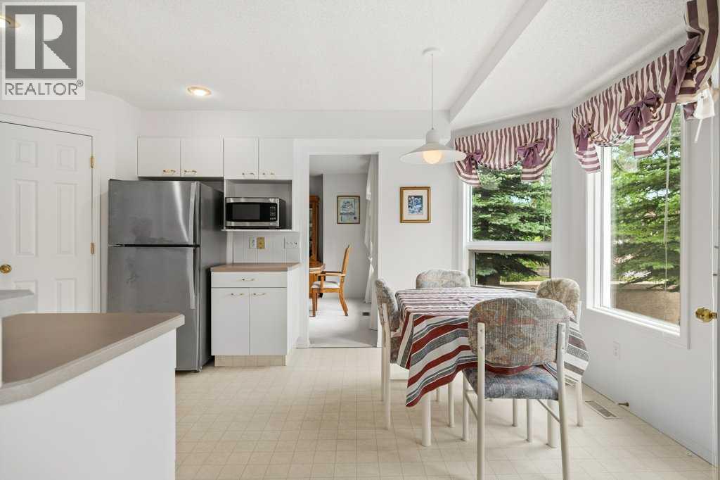 4 Hampshire Circle Nw, Calgary, Alberta  T3A 4Y3 - Photo 12 - A2240460