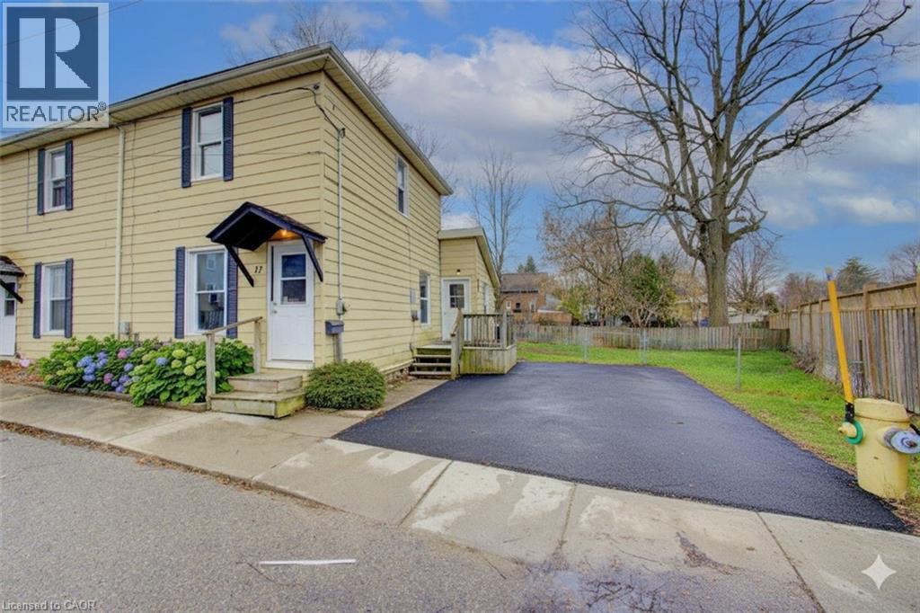 17 WILLIAM Lane, Woodstock, Ontario