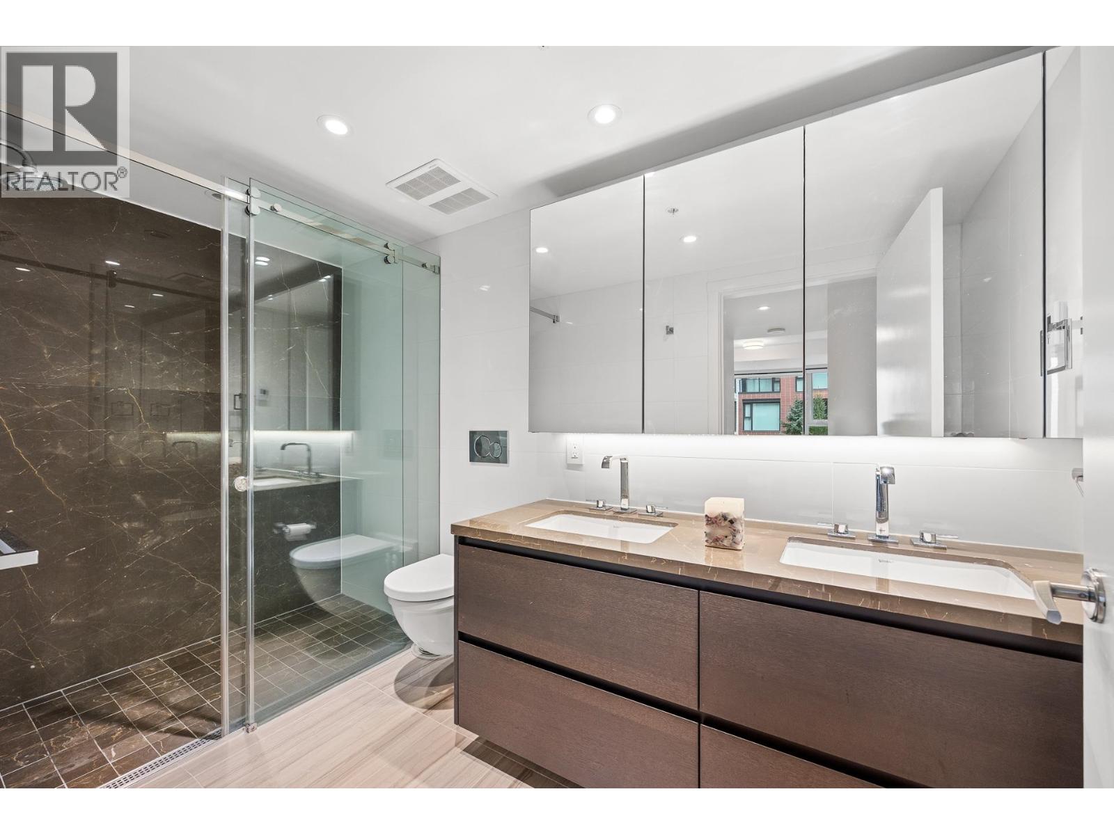 305 1571 W 57th Avenue, Vancouver, British Columbia  V6P 0H7 - Photo 21 - R3068189