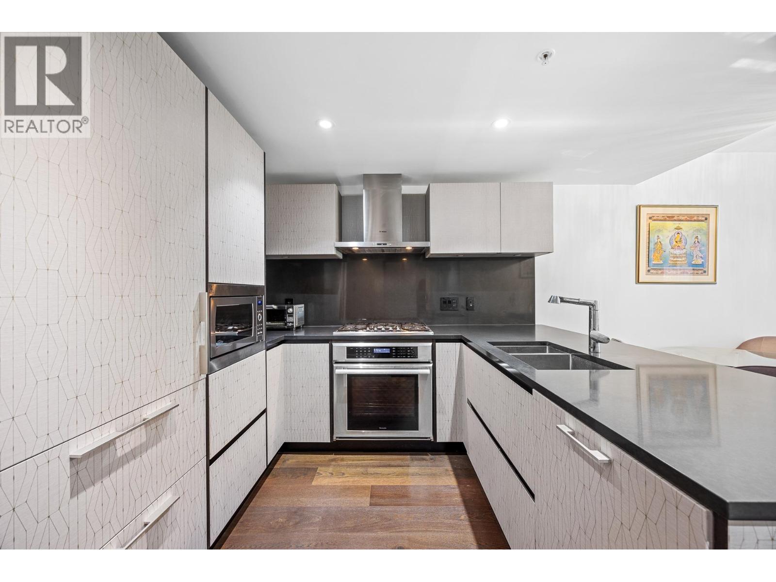 305 1571 W 57th Avenue, Vancouver, British Columbia  V6P 0H7 - Photo 8 - R3068189