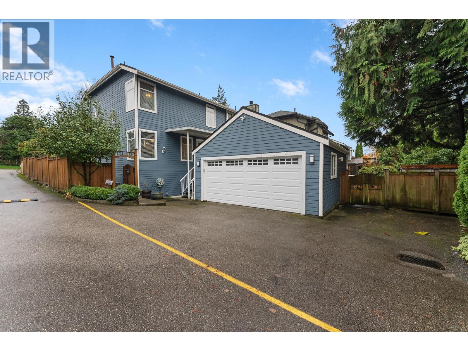 2625 Bainbridge Avenue, Burnaby, British Columbia  V5A 2S7 - Photo 6 - R3067561