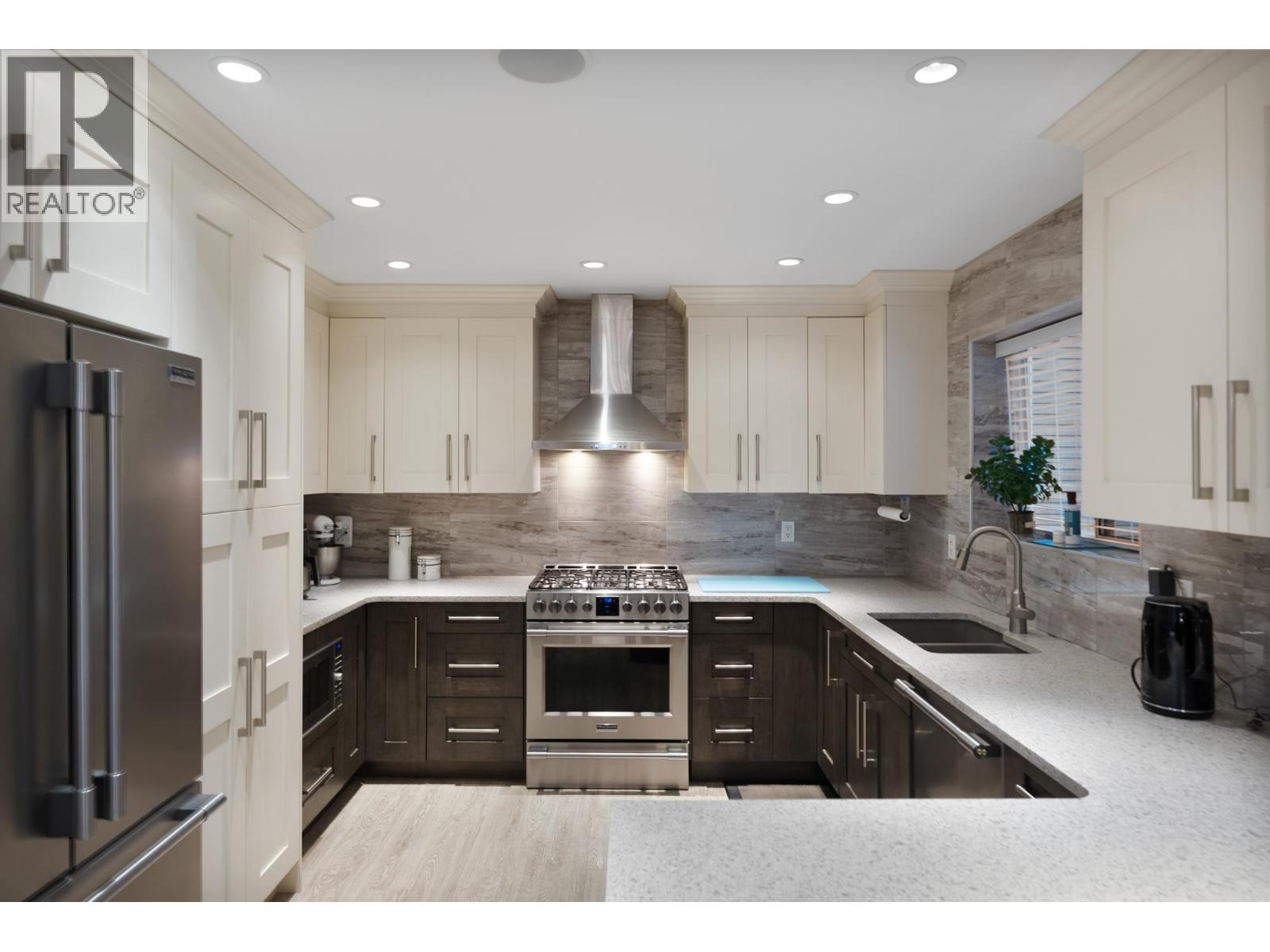 2625 Bainbridge Avenue, Burnaby, British Columbia  V5A 2S7 - Photo 10 - R3067561