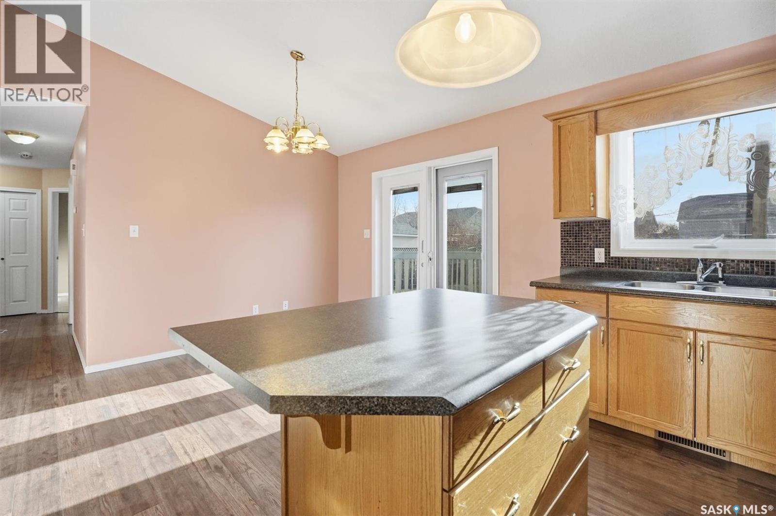 417 Crystal Crescent, Warman, Saskatchewan  S0K 0A1 - Photo 12 - SK024253