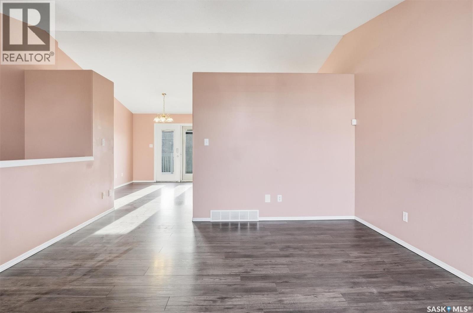 417 Crystal Crescent, Warman, Saskatchewan  S0K 0A1 - Photo 6 - SK024253