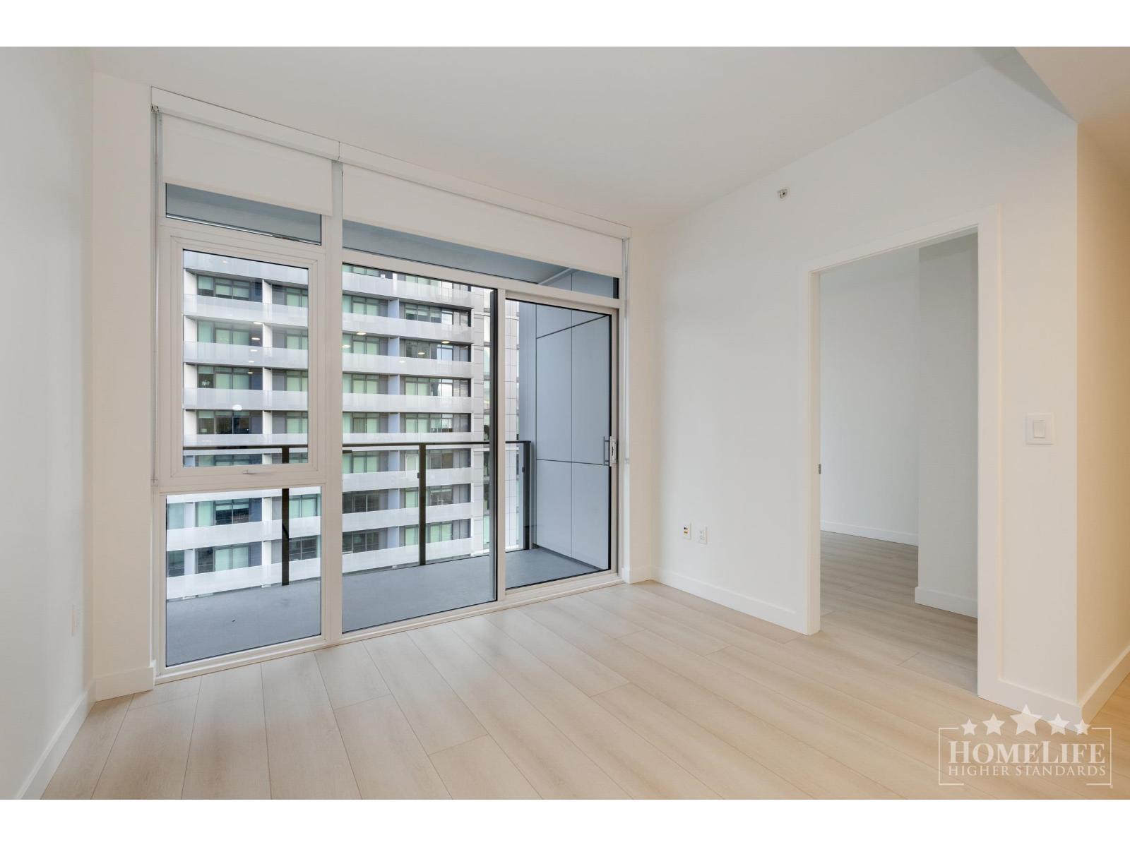 711 13573 98a Avenue, Surrey, British Columbia V3T 0X1 - Photo 3 - R3068330