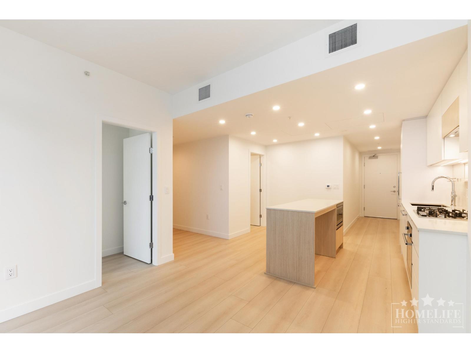 711 13573 98a Avenue, Surrey, British Columbia V3T 0X1 - Photo 4 - R3068330