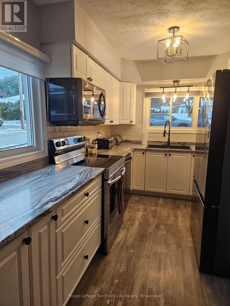 431 Brydges Street, Mattawa, Ontario P0H 1V0 - Photo 6 - X12555724