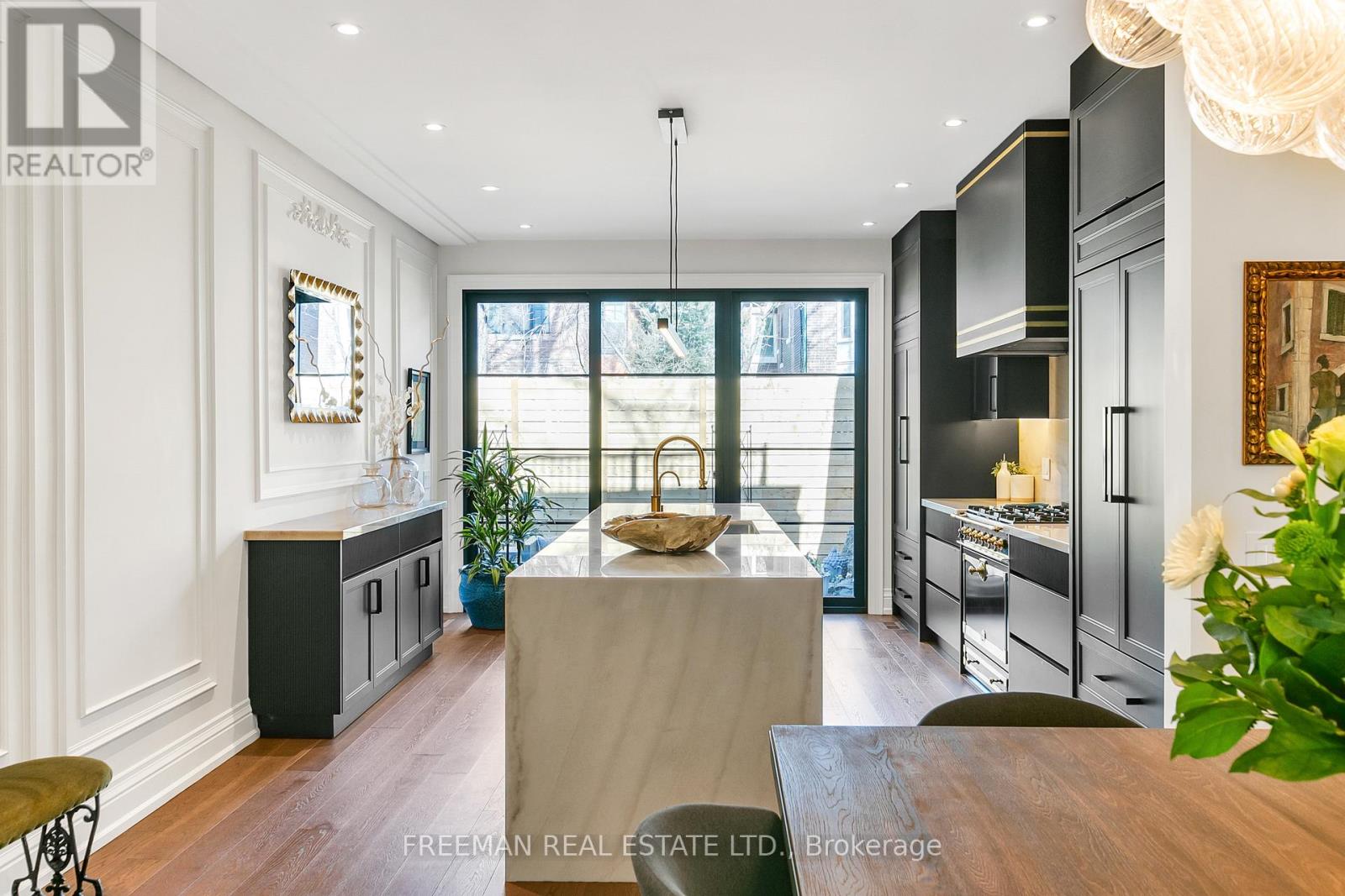 34 Tranby Avenue, Toronto, Ontario  M5R 1N5 - Photo 13 - C12555462