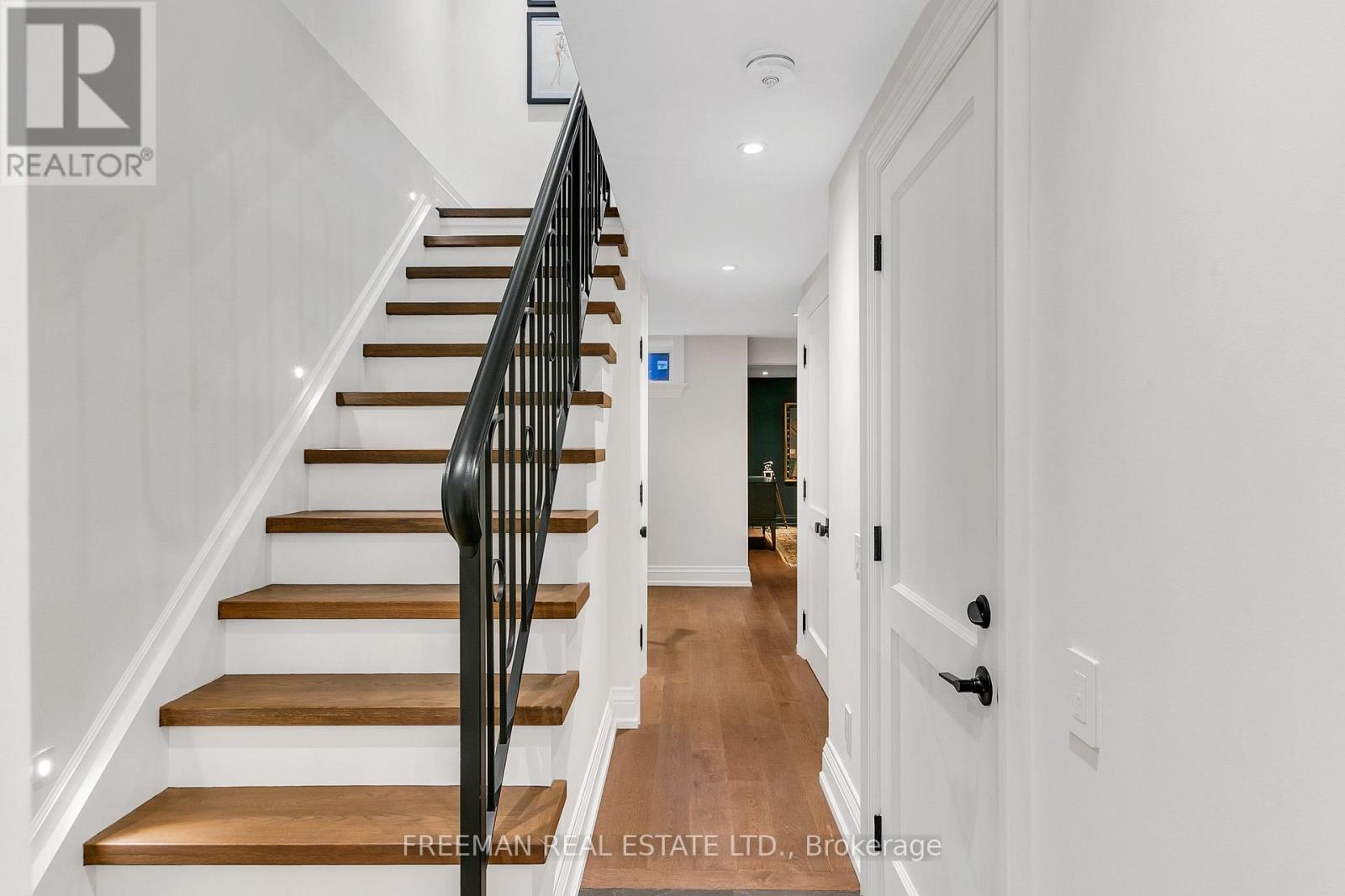 34 Tranby Avenue, Toronto, Ontario  M5R 1N5 - Photo 34 - C12555462