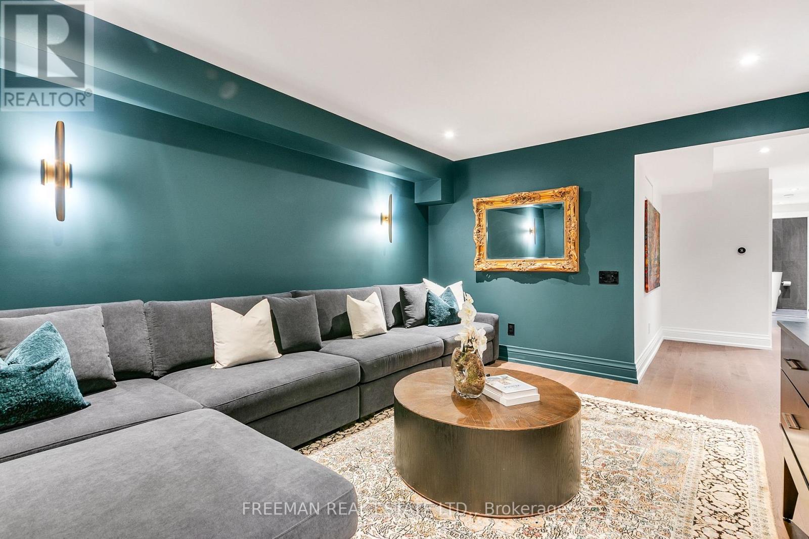 34 Tranby Avenue, Toronto, Ontario  M5R 1N5 - Photo 36 - C12555462