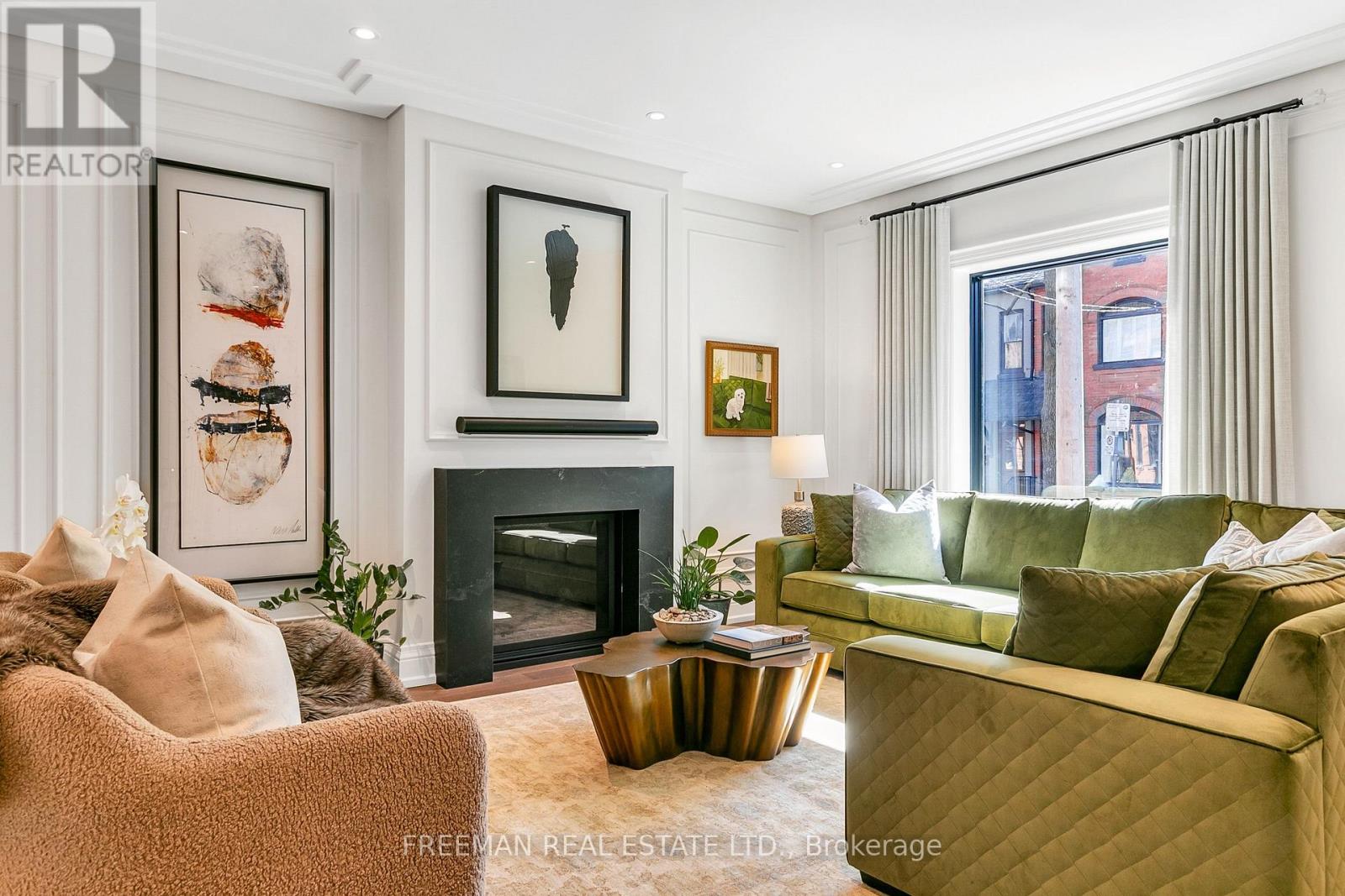 34 Tranby Avenue, Toronto, Ontario  M5R 1N5 - Photo 4 - C12555462