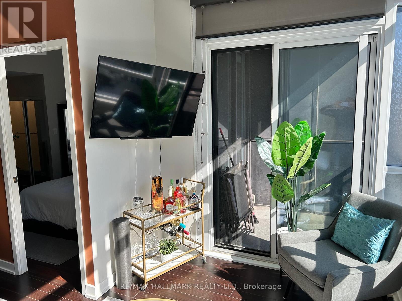 710 - 38 Dan Leckie Way, Toronto, Ontario  M5V 2V6 - Photo 5 - C12555548