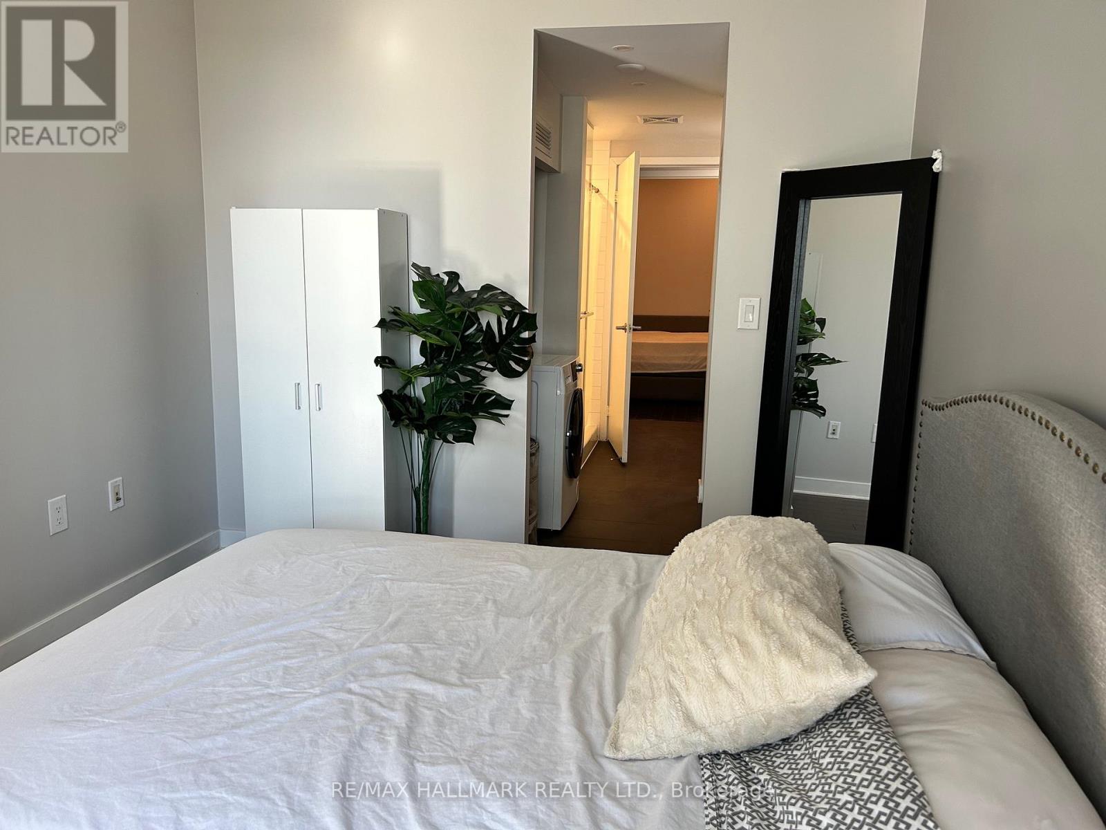 710 - 38 Dan Leckie Way, Toronto, Ontario  M5V 2V6 - Photo 6 - C12555548