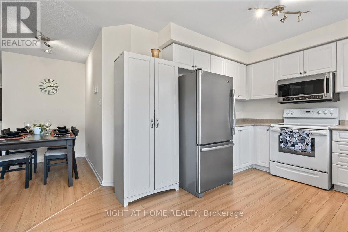 84 Trevino Circle, Barrie, Ontario  L4M 6T8 - Photo 8 - S12540086