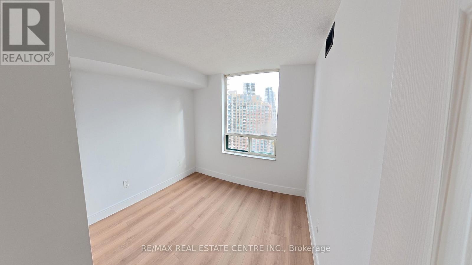 1812 - 265 Enfield Place, Mississauga, Ontario  L5B 3Y6 - Photo 36 - W12553420