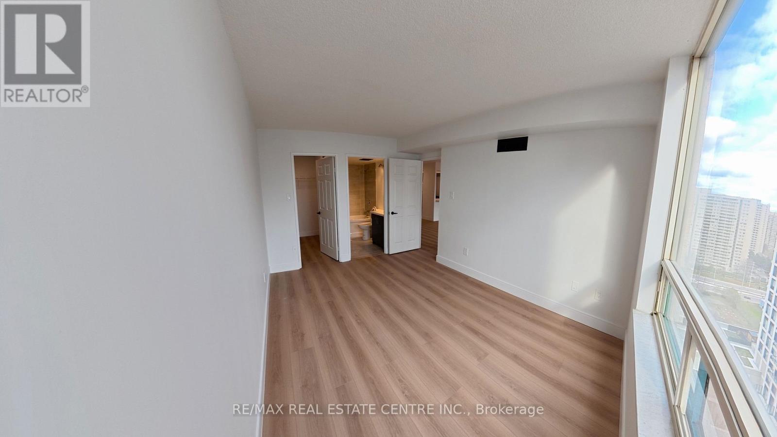 1812 - 265 Enfield Place, Mississauga, Ontario  L5B 3Y6 - Photo 27 - W12553420