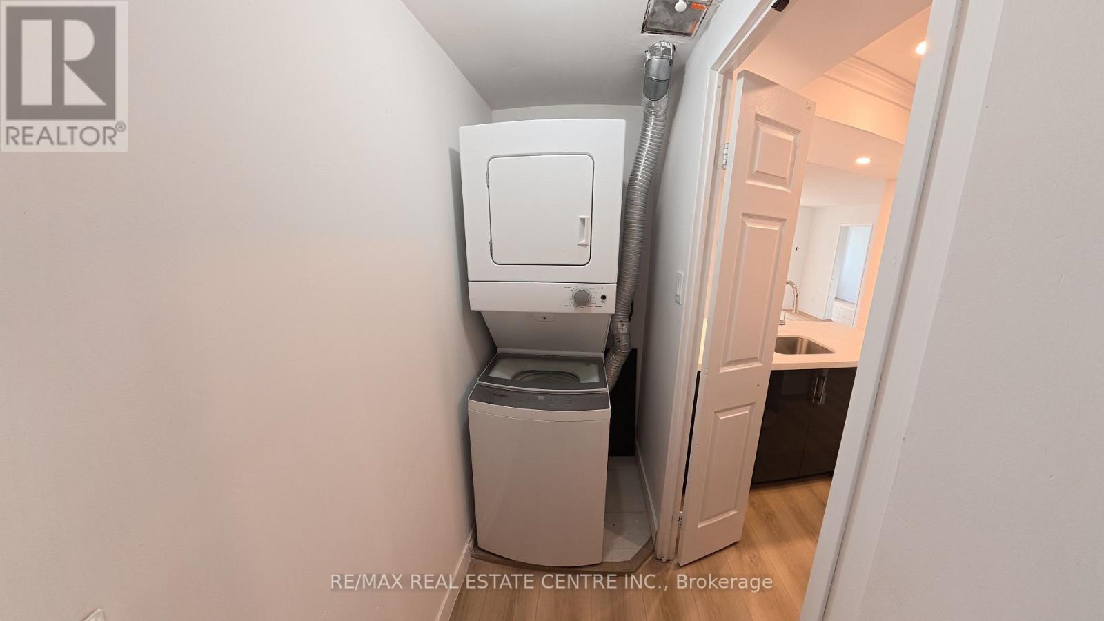 1812 - 265 Enfield Place, Mississauga, Ontario  L5B 3Y6 - Photo 44 - W12553420