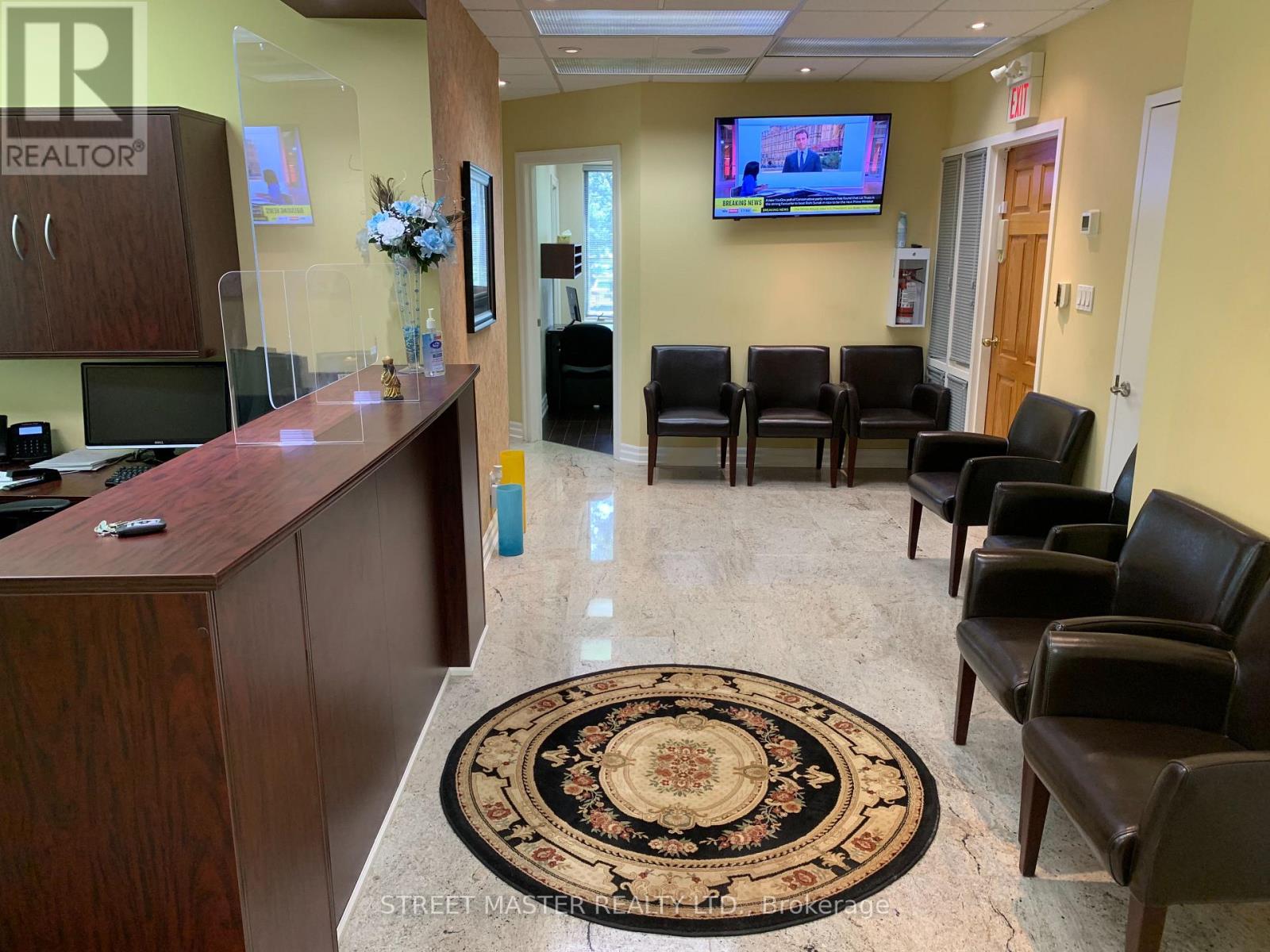 200 - 1a Conestoga Drive, Brampton, Ontario  L6Z 4N5 - Photo 11 - W12554390