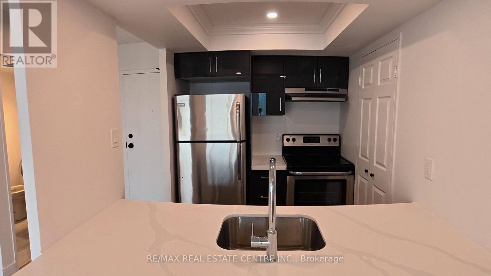 1812 - 265 Enfield Place, Mississauga, Ontario  L5B 3Y6 - Photo 39 - W12553420