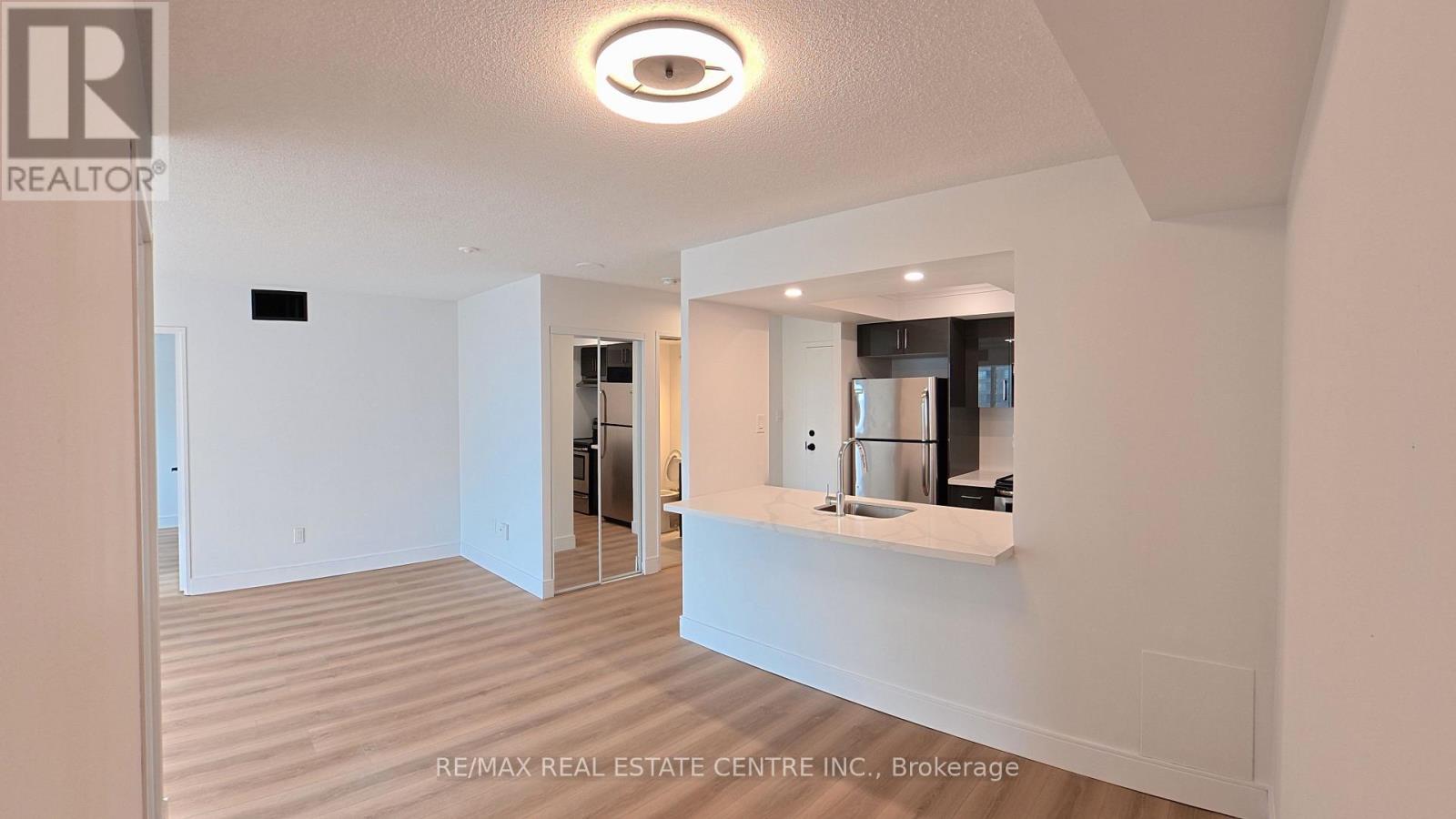 1812 - 265 Enfield Place, Mississauga, Ontario  L5B 3Y6 - Photo 35 - W12553420