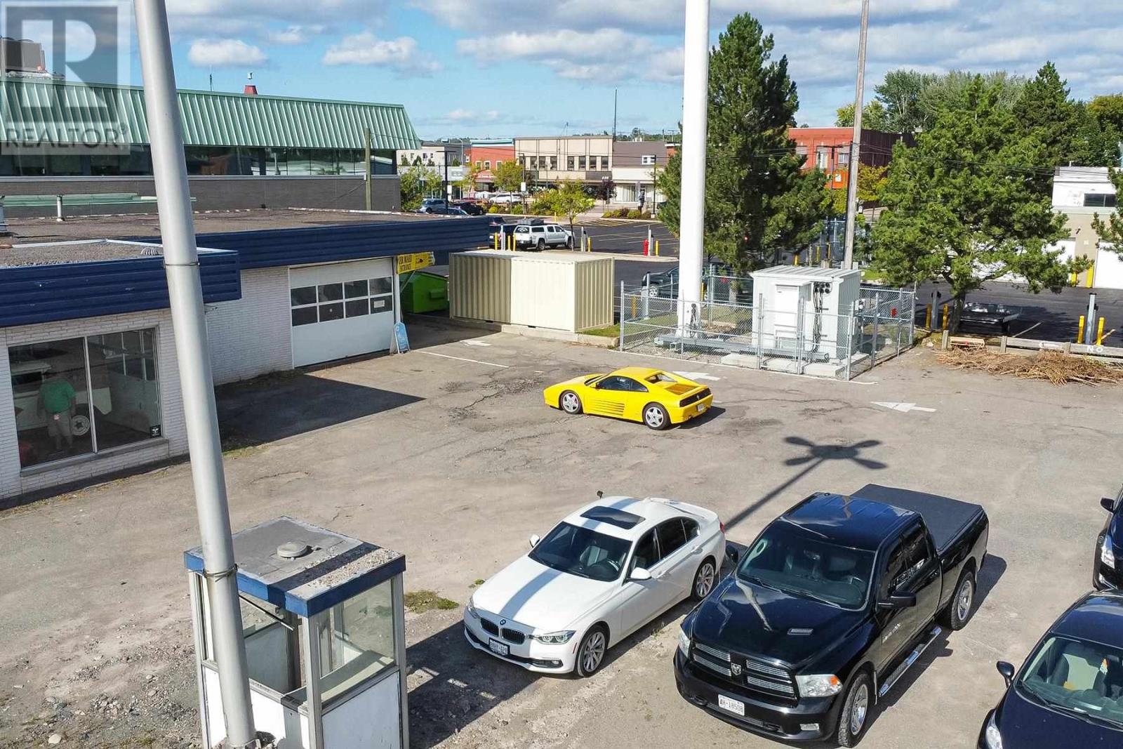 32 Bay St, Sault Ste. Marie, Ontario P6A 5S2 - Photo 5 - SM253248