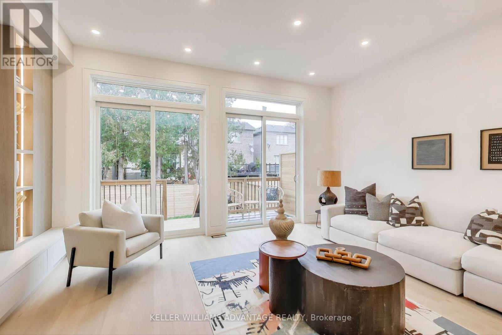 102 Yardley Avenue, Toronto, Ontario  M4B 2B1 - Photo 11 - E12555486