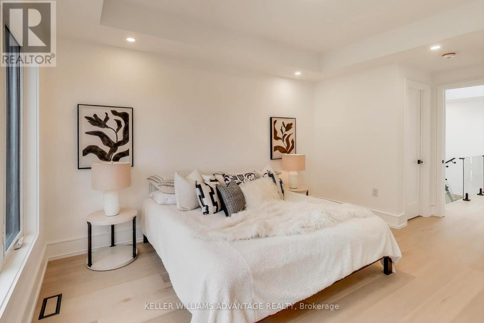 102 Yardley Avenue, Toronto, Ontario  M4B 2B1 - Photo 16 - E12555486