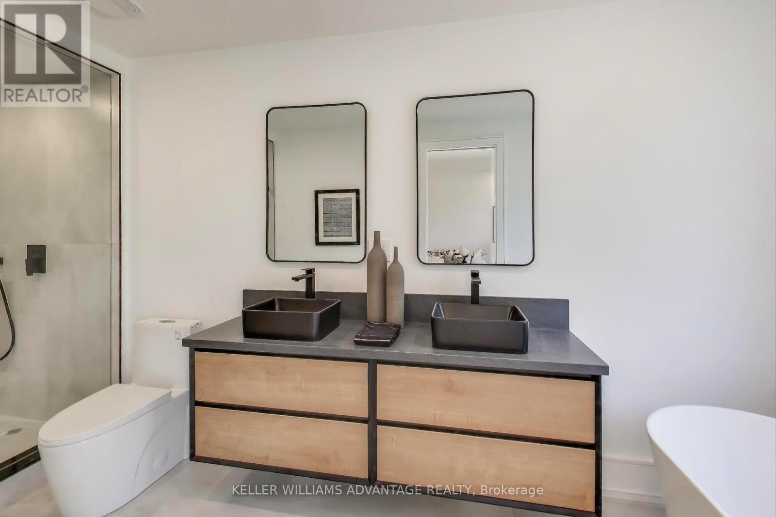 102 Yardley Avenue, Toronto, Ontario  M4B 2B1 - Photo 19 - E12555486