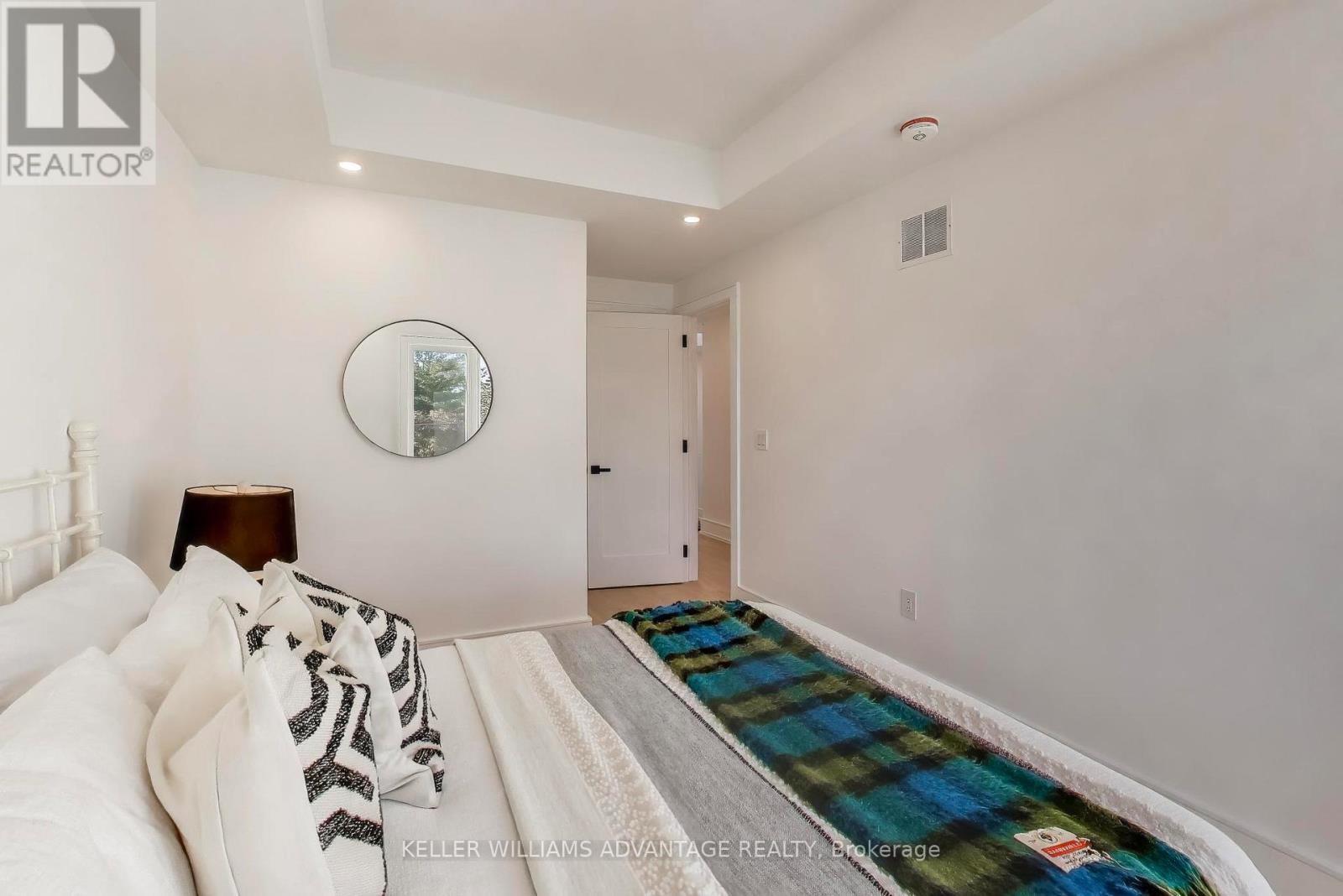 102 Yardley Avenue, Toronto, Ontario  M4B 2B1 - Photo 24 - E12555486