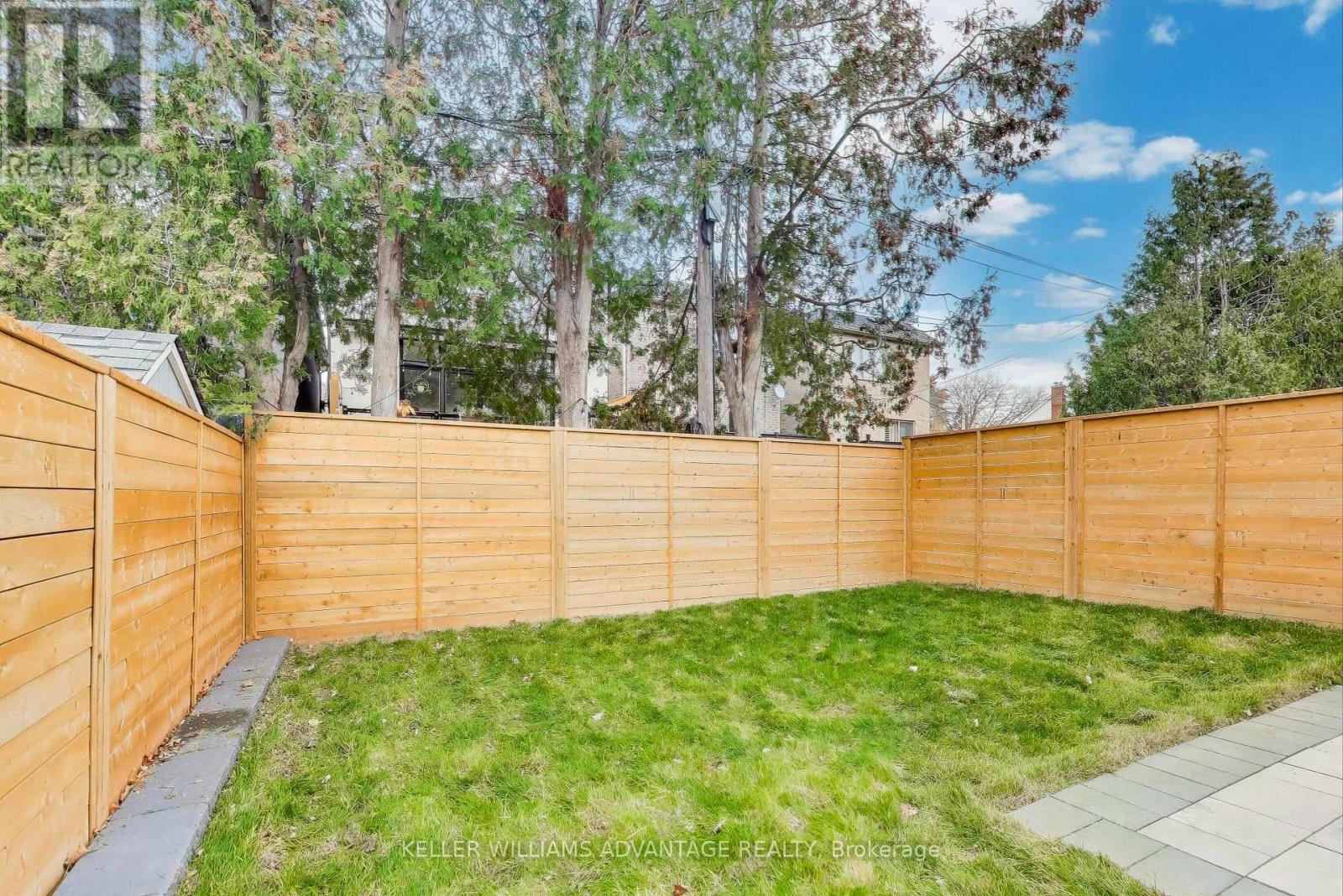 102 Yardley Avenue, Toronto, Ontario  M4B 2B1 - Photo 43 - E12555486